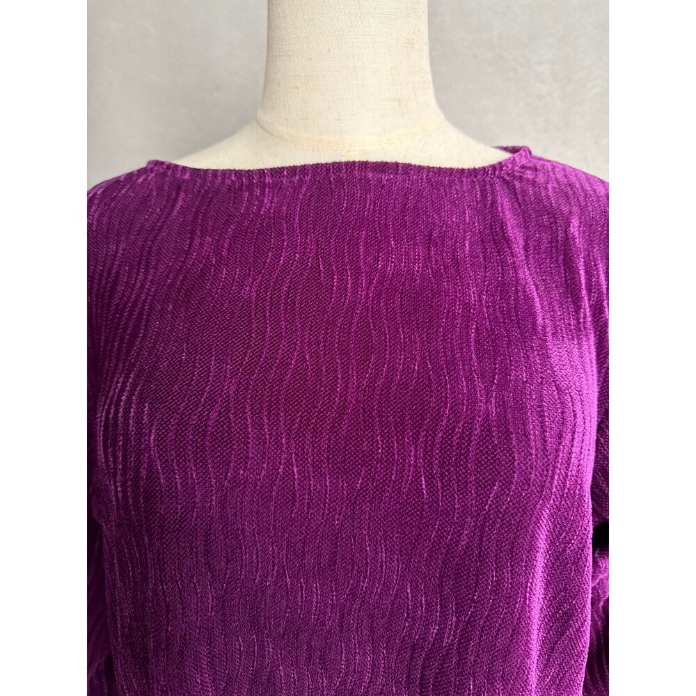 Tru Luxe Crinkle Velvet Top Round Neck with Bow Tie in Plum Women's Medium NEW - Picture 2 of 11